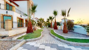 SATILIK İNANILMAZ 3+1 DENIZ MANZARALI VİLLA