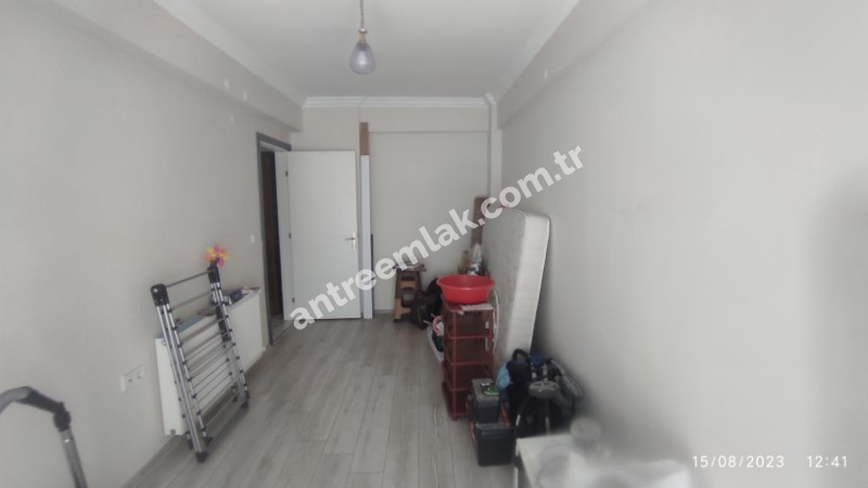 Antre Emlak'tan Satılık Kilimcitepe'de Hastane Yanı Doğalgazlı,Otoparklı,Asansörlü 2+1,1 Yıllık  Daire