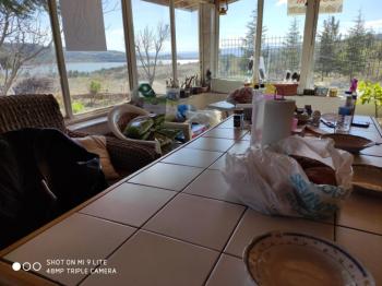 GÜVENAY – ÇORUM BARAJI YUKARISI – 9 DÖNÜM MEYVE AĞAÇLI, EVLİ VE BARAJ MANZARALI SATILIK BAĞ