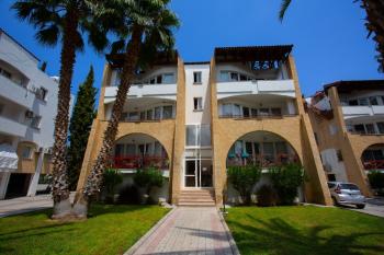 Kıbrıs Girne Merkezde Satılık 4+1 Penthouse Daire