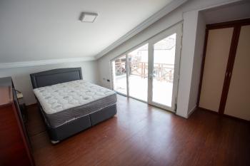 Kıbrıs Girne Merkezde Satılık 4+1 Penthouse Daire
