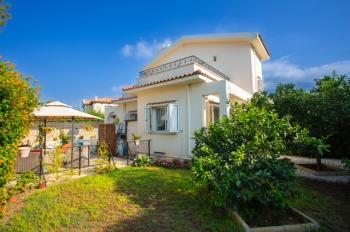 Girne Doğanköy'de 620m2 arsa büyüklüğü içinde,Özel Yüzme Havuzlu,Satılık 3+1 Villa