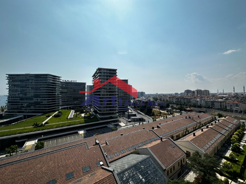 ARTI'DAN BÜYÜKYALI'DA SATILIK DENİZ MANZARALI LÜKS DAİRE