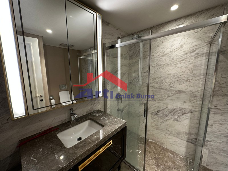 ARTI'DAN BÜYÜKYALI'DA SATILIK DENİZ MANZARALI LÜKS DAİRE