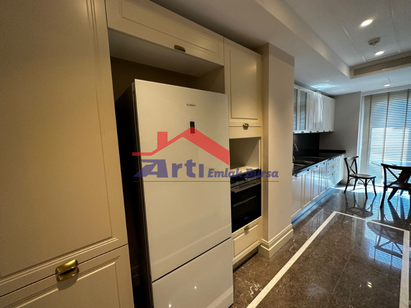 ARTI'DAN BÜYÜKYALI'DA SATILIK DENİZ MANZARALI LÜKS DAİRE