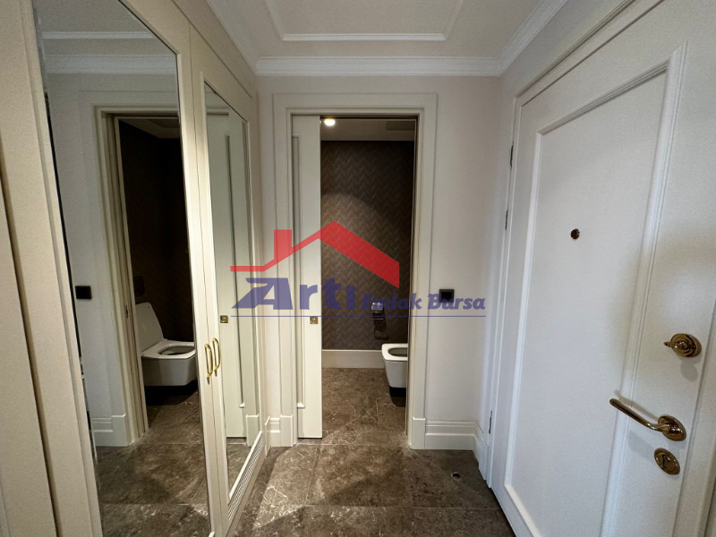 ARTI'DAN BÜYÜKYALI'DA SATILIK DENİZ MANZARALI LÜKS DAİRE