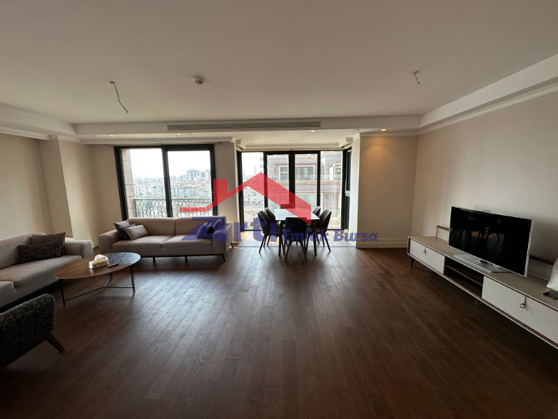 ARTI'DAN BÜYÜKYALI'DA SATILIK DENİZ MANZARALI LÜKS DAİRE
