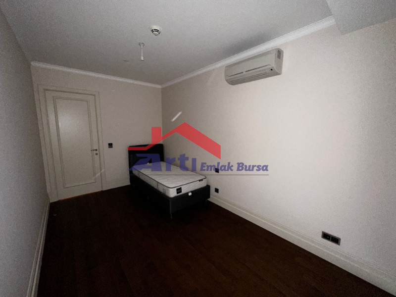 ARTI'DAN BÜYÜKYALI'DA SATILIK DENİZ MANZARALI LÜKS DAİRE