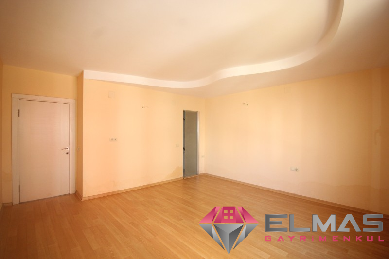 Elmas’tan Merkez Mah.De Köşe Başı,Hiç Kullanılmamış Geniş Teraslı 3+1
