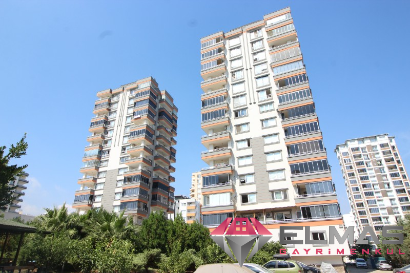 Elmas’tan Üniversite Caddesi’nin Kalbinde Bağımsız 3+1