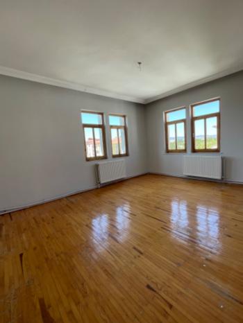 GÜVENAY - ÇORUM 5.CADDE CİVARI 3+1 KİRALIK DAİRE 