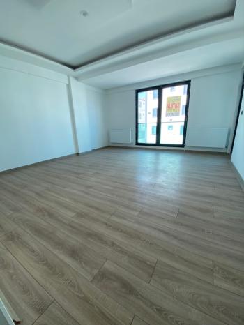 GÜVENAY - ÇORUM MEHMET AKİF ERSOY 1.CADDE ÜZERİ SATLIK SIFIR  3+1 DAİRE