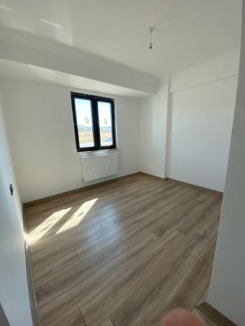 GÜVENAY - ÇORUM MEHMET AKİF ERSOY 1.CADDE ÜZERİ SATLIK SIFIR  3+1 DAİRE