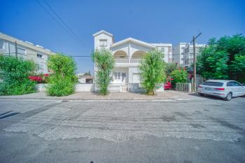 Kıbrıs Lefkoşa Küçük Kaymaklı Bölgesinde 6+2 Villa