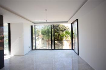 Girne Ballapais'de 3 Yatak Odalı, Satılık Daire