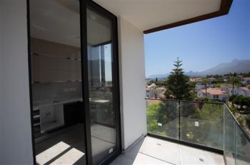 Girne Ballapais'de 3 Yatak Odalı, Satılık Daire