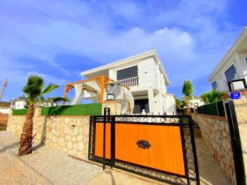 Didim Efeler Mahallesinde Tam Müstakil 4+1 Full Eşyalı Villa