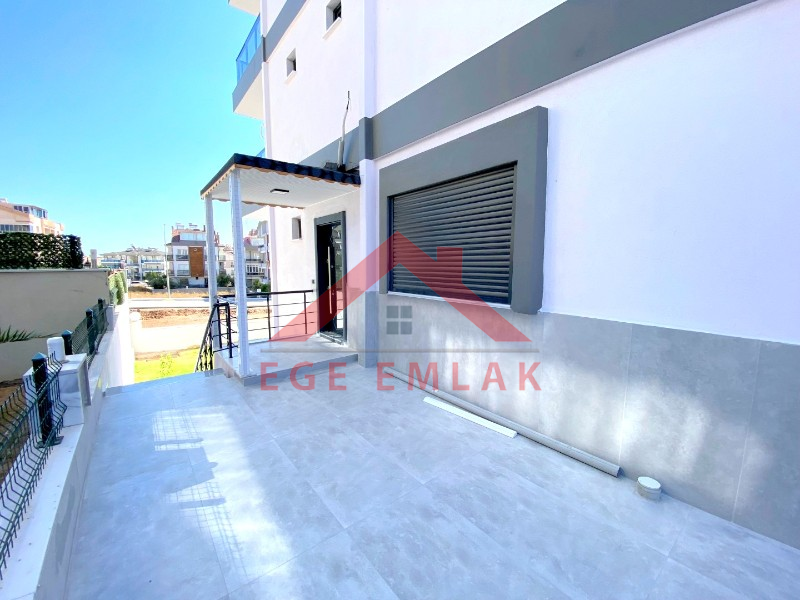 Didim Efeler Mahallesinde Satılık 6+1 Villa