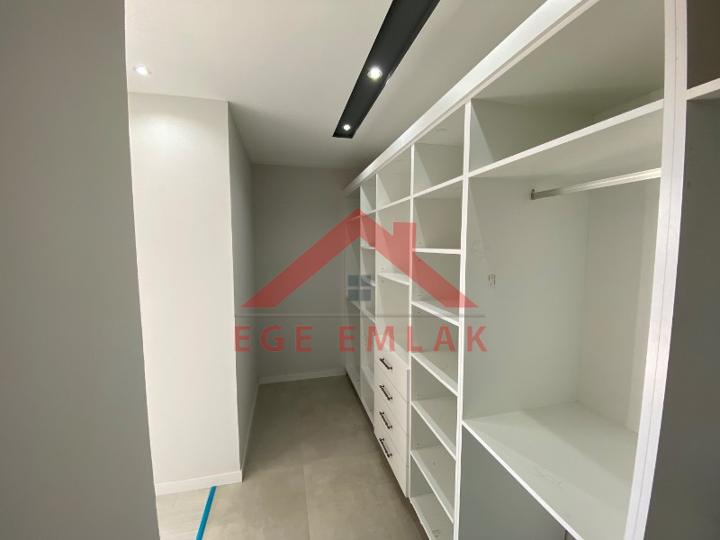 Didim'de Satılık Deniz Manzaralı 4+1 Villa