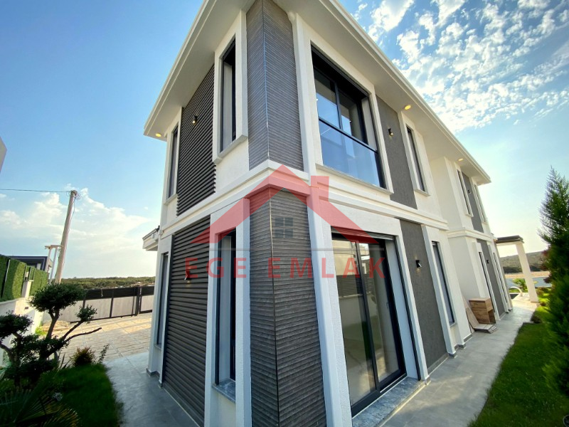 Didim'de Saray Gibi Satılık Villa