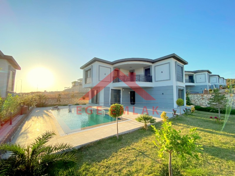 Didim'de Site İçinde Satılık Müstakil Villa