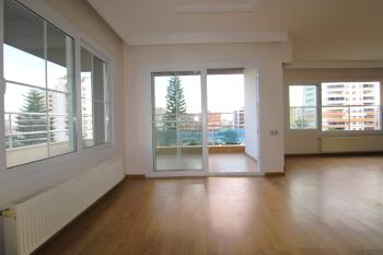 Elmas’tan F. Morel’in En Ünlü Sitesi! Hazır Olun! Lüks 3+1!