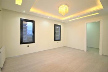 Portakal’da Cepheleri Açık Havuzlu Doğalgazlı Site İçi 4+1