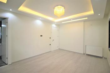 Portakal’da Cepheleri Açık Havuzlu Doğalgazlı Site İçi 4+1