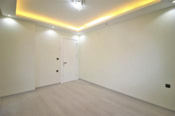 Portakal’da Cepheleri Açık Havuzlu Doğalgazlı Site İçi 4+1