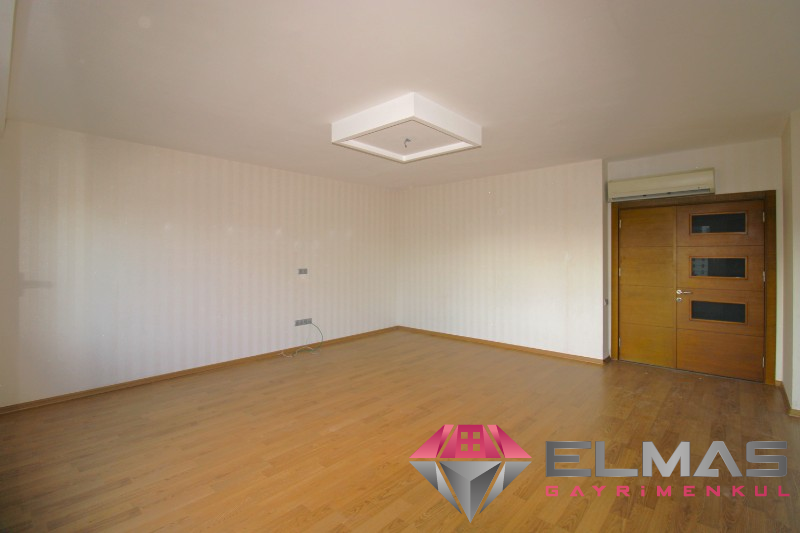 Elmas’tan F. Morel’in En Ünlü Sitesi! Hazır Olun! Lüks 3+1!