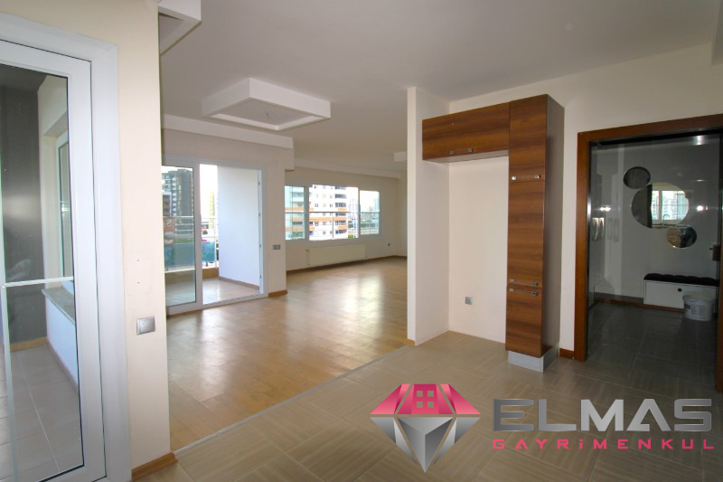 Elmas’tan F. Morel’in En Ünlü Sitesi! Hazır Olun! Lüks 3+1!