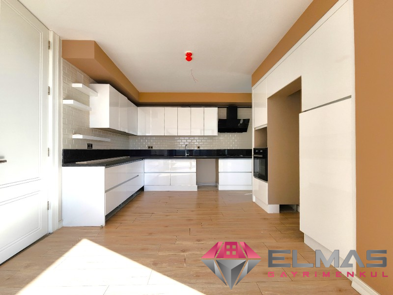 Elmas’tan 3 Banyolu, Aquaparklı, Şık, Geniş, Donanımlı Lüks 4+1