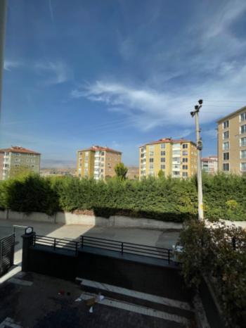 GÜVENAY - ÇORUM HİTİT PARK 2 SİTESİ YAKINI SATILIK 5+1 VİLLA