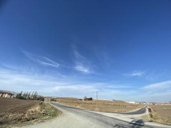 GÜVENAY - ÇORUM ORGANİZE KARŞISI KADIKIRI MEVKİİ 34 DÖNÜM SATILIK TARLA