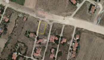 GÜVENAY - ÇORUM İKBAL EVLER ALTI CADDE ÜZERİ SATILIK KONUT ARSASI 