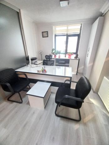 GÜVENAY - ÇORUM Yavruturna Gazi Caddesi'nde Merkezi Konumda Satılık Ofis!