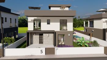 Kıbrıs Girne Esentepe'de Satılık Havuzlu Villa