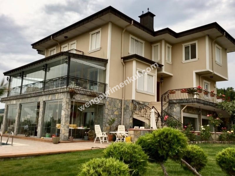 Yalova Çiftlikköy'de müstakil villa 