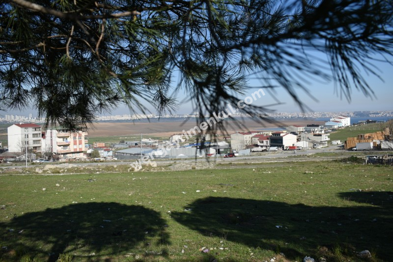 Firuzköy'de 582 m' Konut İmarlı Arsa