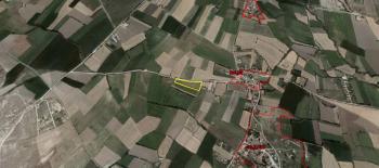 GÜVENAY - ÇORUM CELİLKIRI KÖYÜ YOL ÜZERİNDE 1,400 M² TARLADAN HİSSE