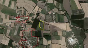 GÜVENAY - ÇORUM CELİLKIRI KÖYÜ YOL ÜZERİ 2,700 M² TARLA DA SATILIK HİSSE