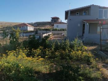 GÜVENAY - ÇORUM MERKEZE 15 KM BEYDİLİ İLERİSİ SATILIK EVİ OLAN BAĞ