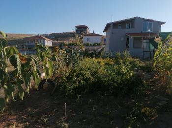 GÜVENAY - ÇORUM MERKEZE 15 KM BEYDİLİ İLERİSİ SATILIK EVİ OLAN BAĞ