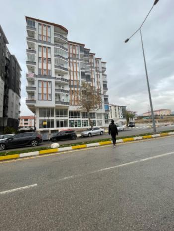 GÜVENAY - ÇORUM BAHABEY İPEK TAKSİ İLERİSİ 80 M² SATILIK DÜKKAN 