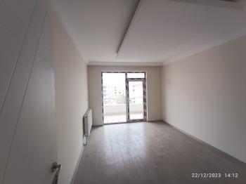 GÜVENAY - ÇORUM OSMANCIK YOLU ÜZERİ YUMURTA OKULU YANI 3+1 DAİRE