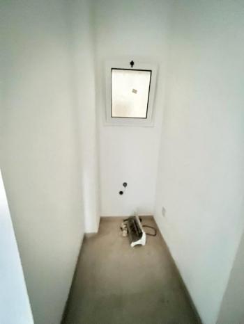 K.K.T.C Lefkosa Yenikent`de Taşınmaya Hazır Satılık 3+2 Geniş Daire