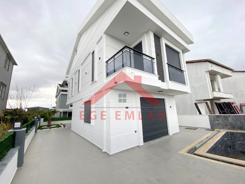 Didim'de Satılık 4+1 Ayrı Mutfaklı Satılık Villa