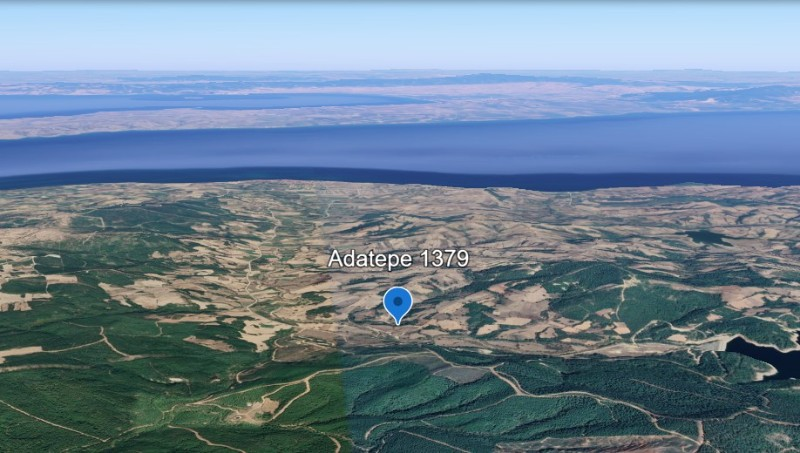Lapseki Adatepe Köyünde 9.500 m² Tarım Arazisi Satılık
