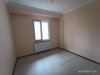 GÜVENAY – ÇORUM AŞIKLAR TEPESİ – İNÖNÜ LİSESİ CİVARI – 1+1 SATILIK DAİRE