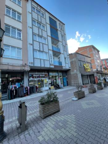 GÜVENAY – ÇORUM ASKERLİK ŞUBESİ ALTI UĞUR MUMCU CADDESİ – SATILIK DÜKKAN